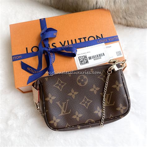 prix pochette louis vuitton|louis vuitton pochette for sale.